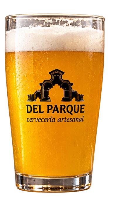 Vaso de cerveza dorada
